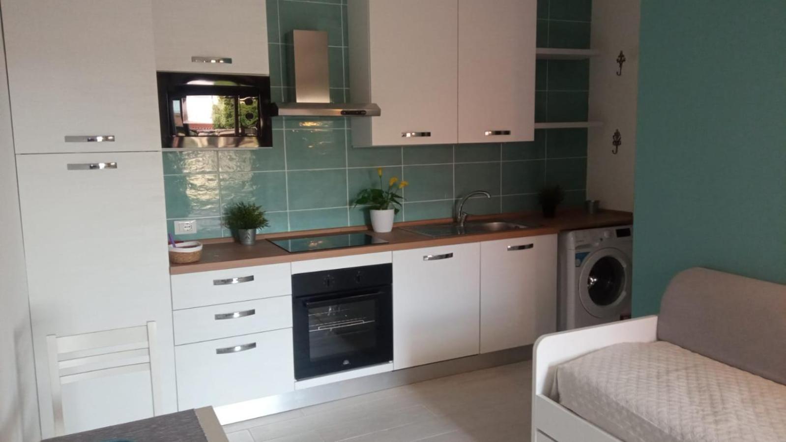 Casa Smeralda: Con Giardino E Vicino Al Mare Punta Molara Bagian luar foto