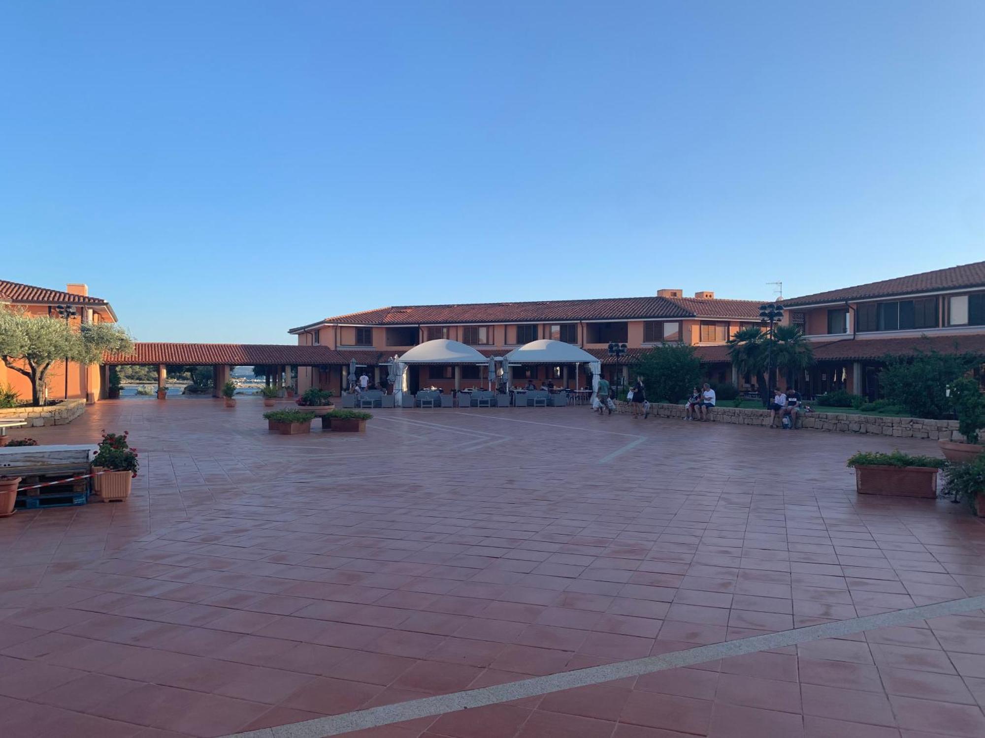 Casa Smeralda: Con Giardino E Vicino Al Mare Punta Molara Bagian luar foto